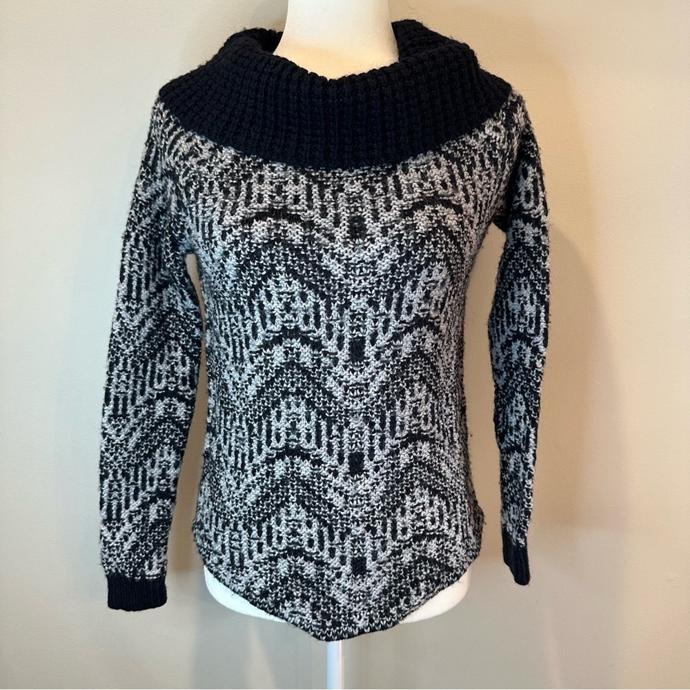 Abercrombie & Fitch Women’s Pullover Warm Sweater Long Sleeve Cardigan  Sz Small